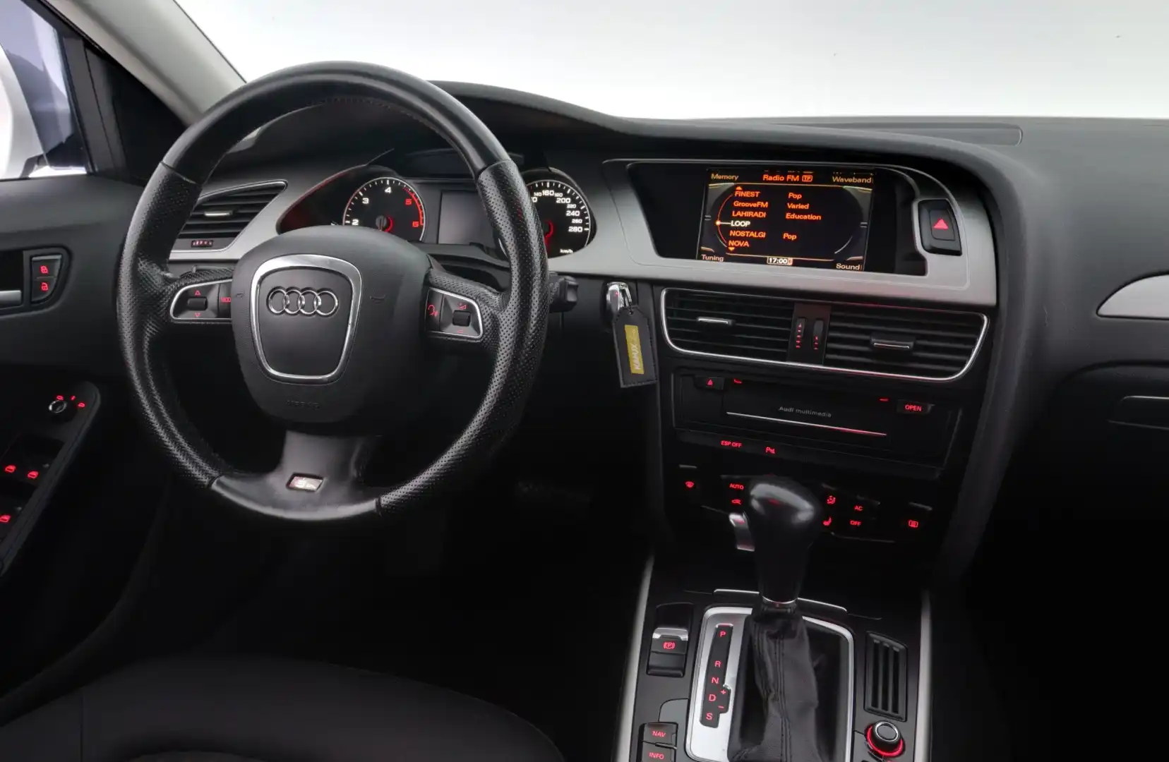 car-image