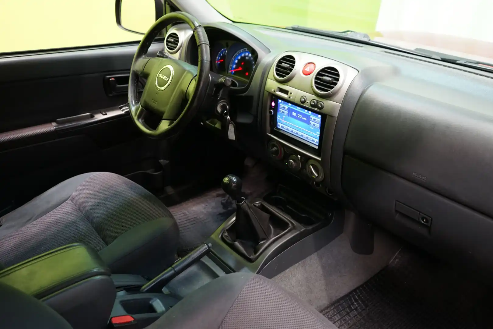 car-image