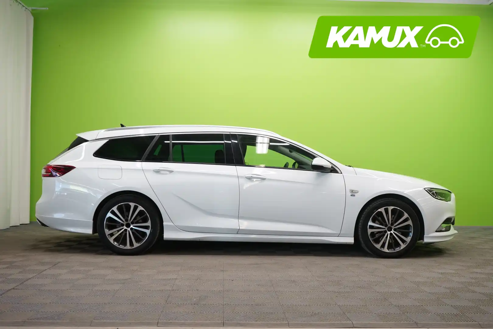 car-image