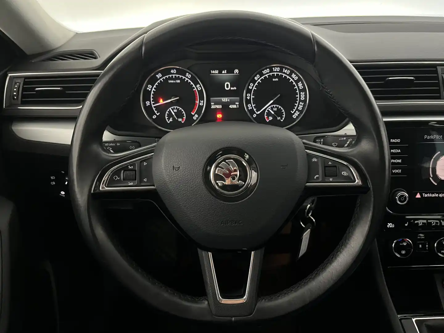 car-image