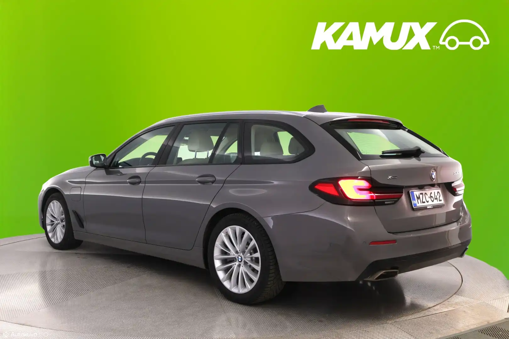 car-image