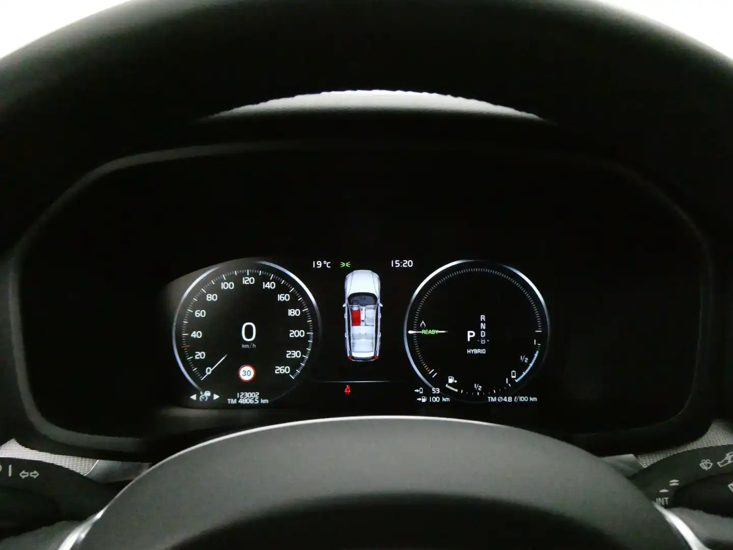 car-image