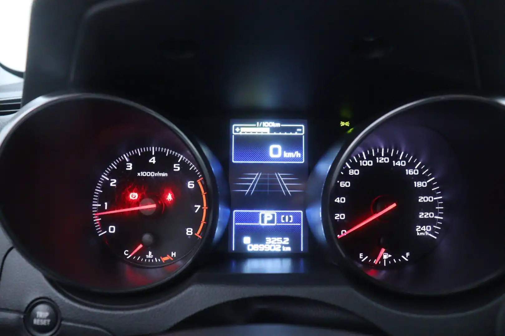 car-image