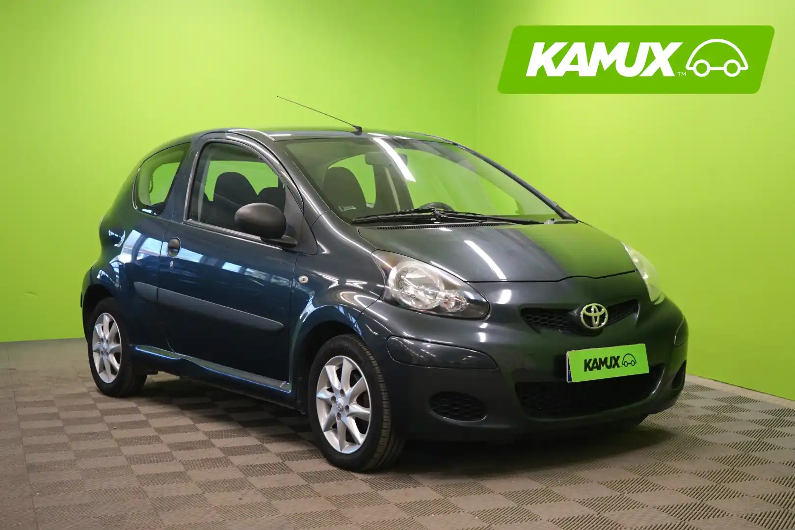 car-image
