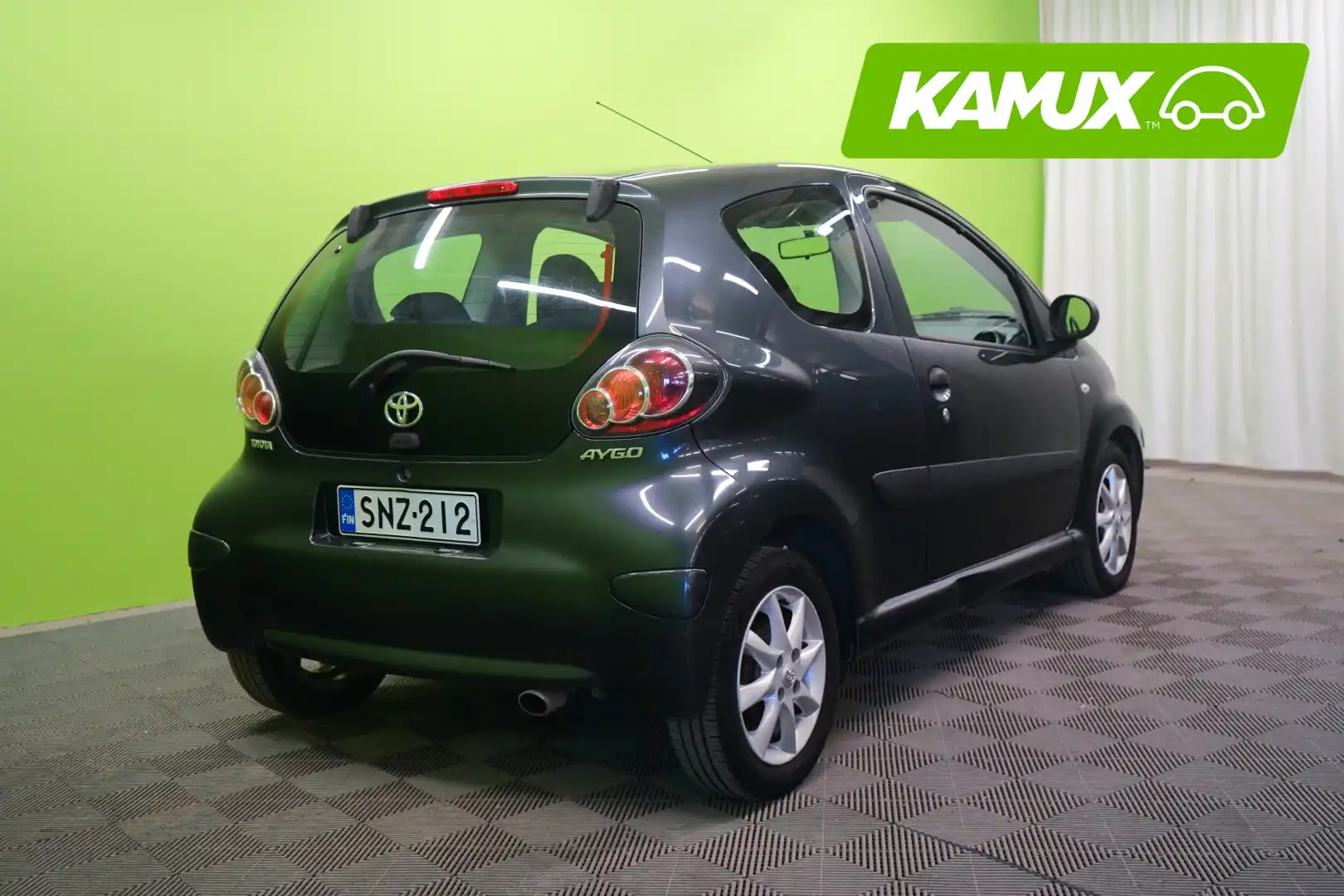 car-image