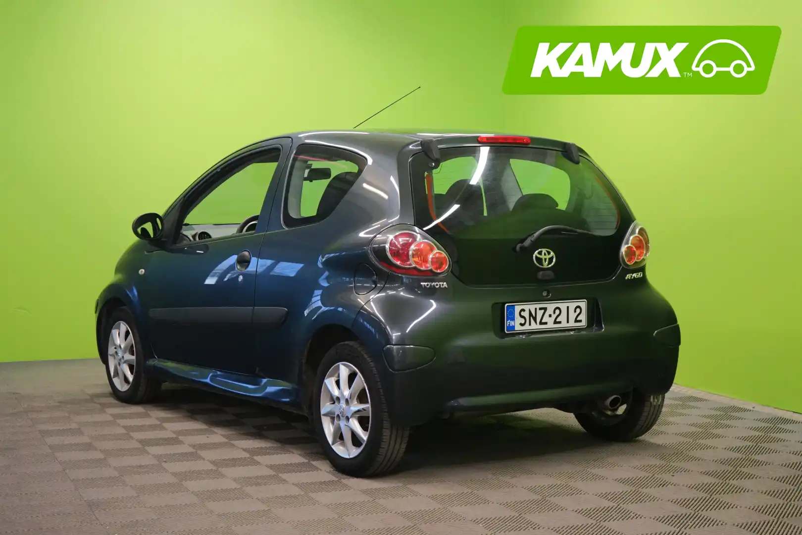 car-image