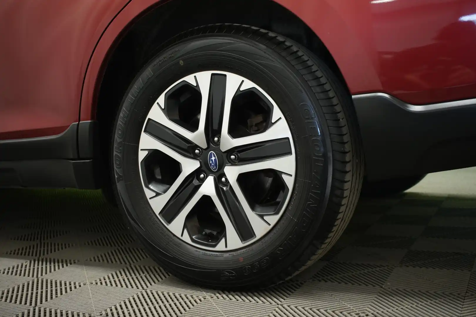 car-image