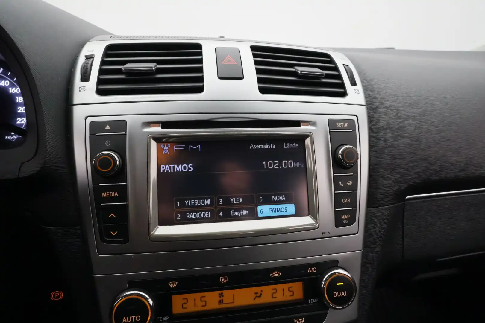car-image