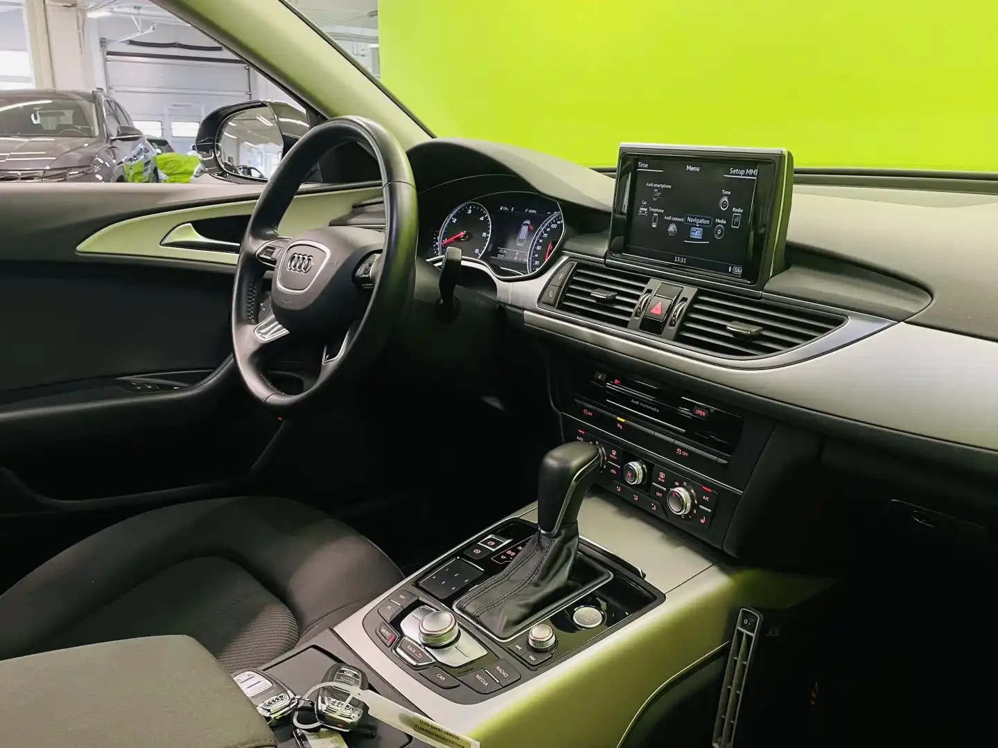 car-image
