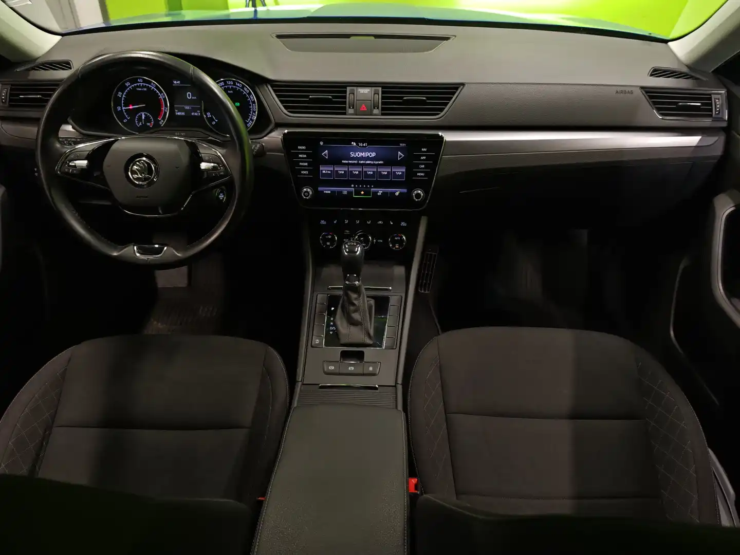 car-image