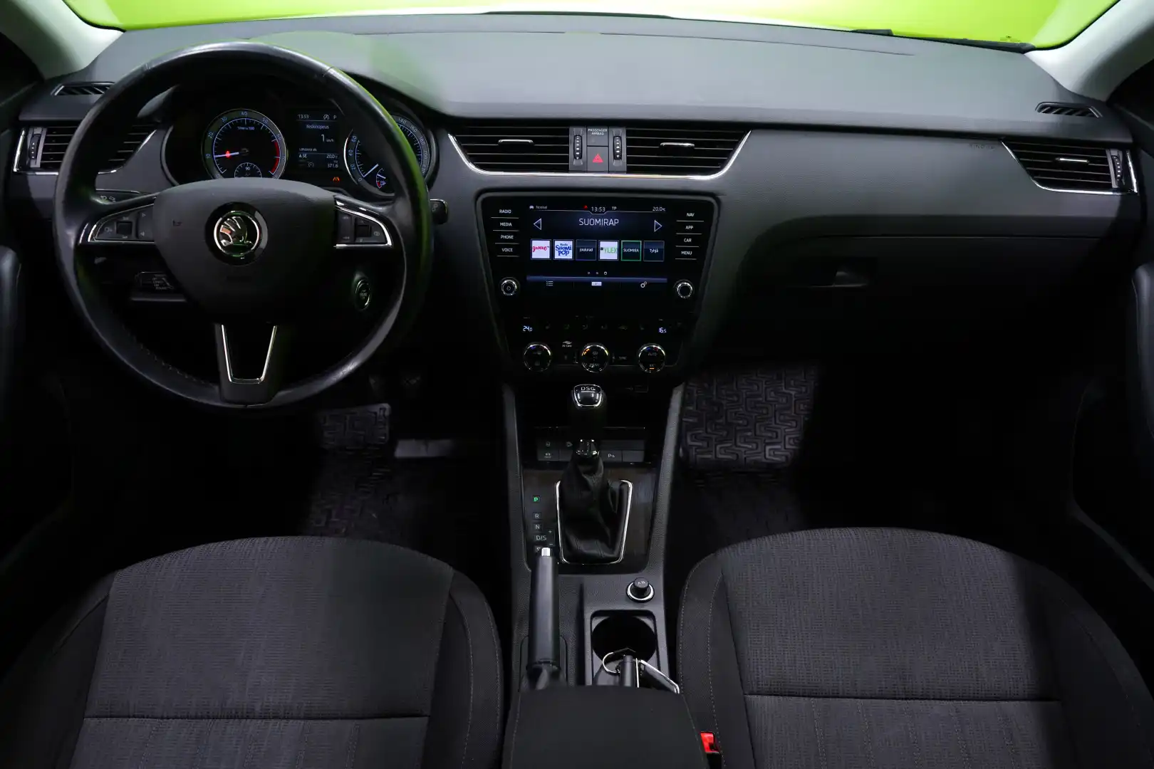 car-image