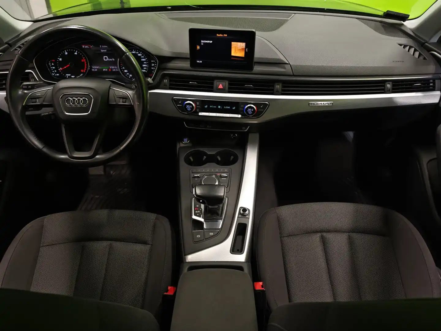 car-image