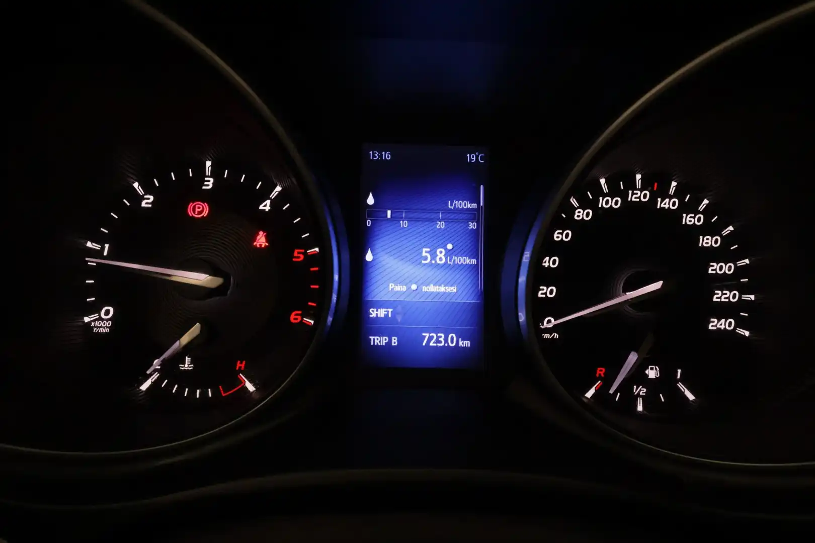 car-image