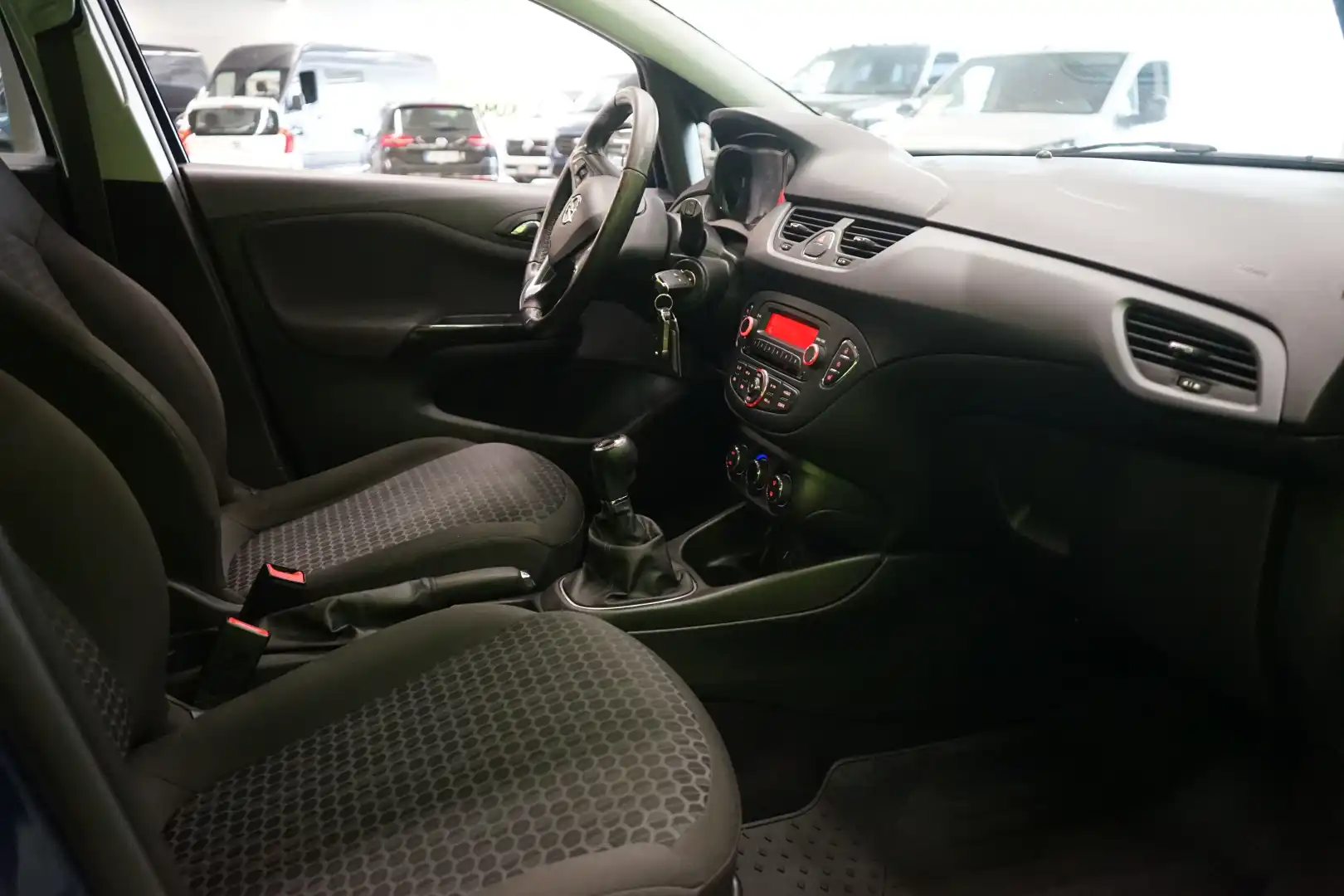 car-image