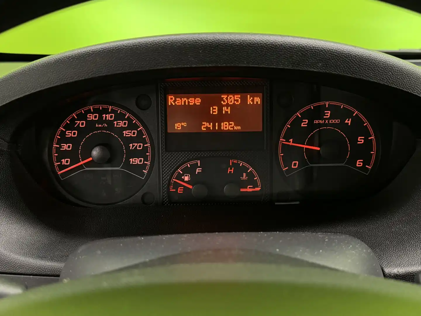 car-image