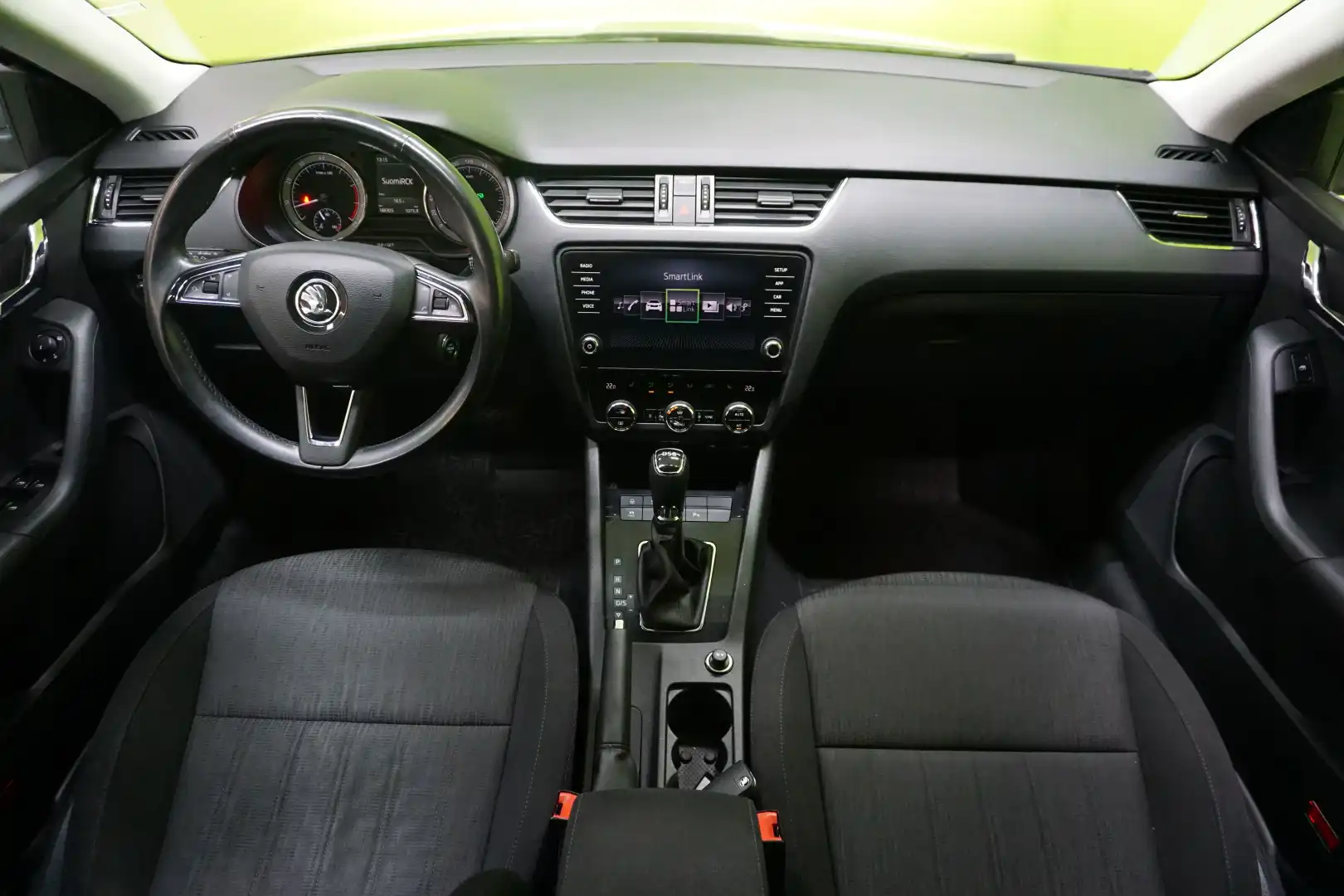 car-image