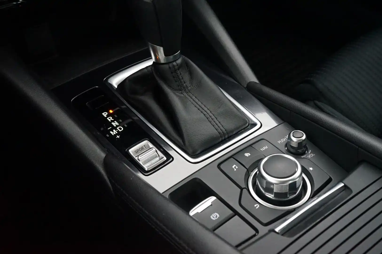 car-image