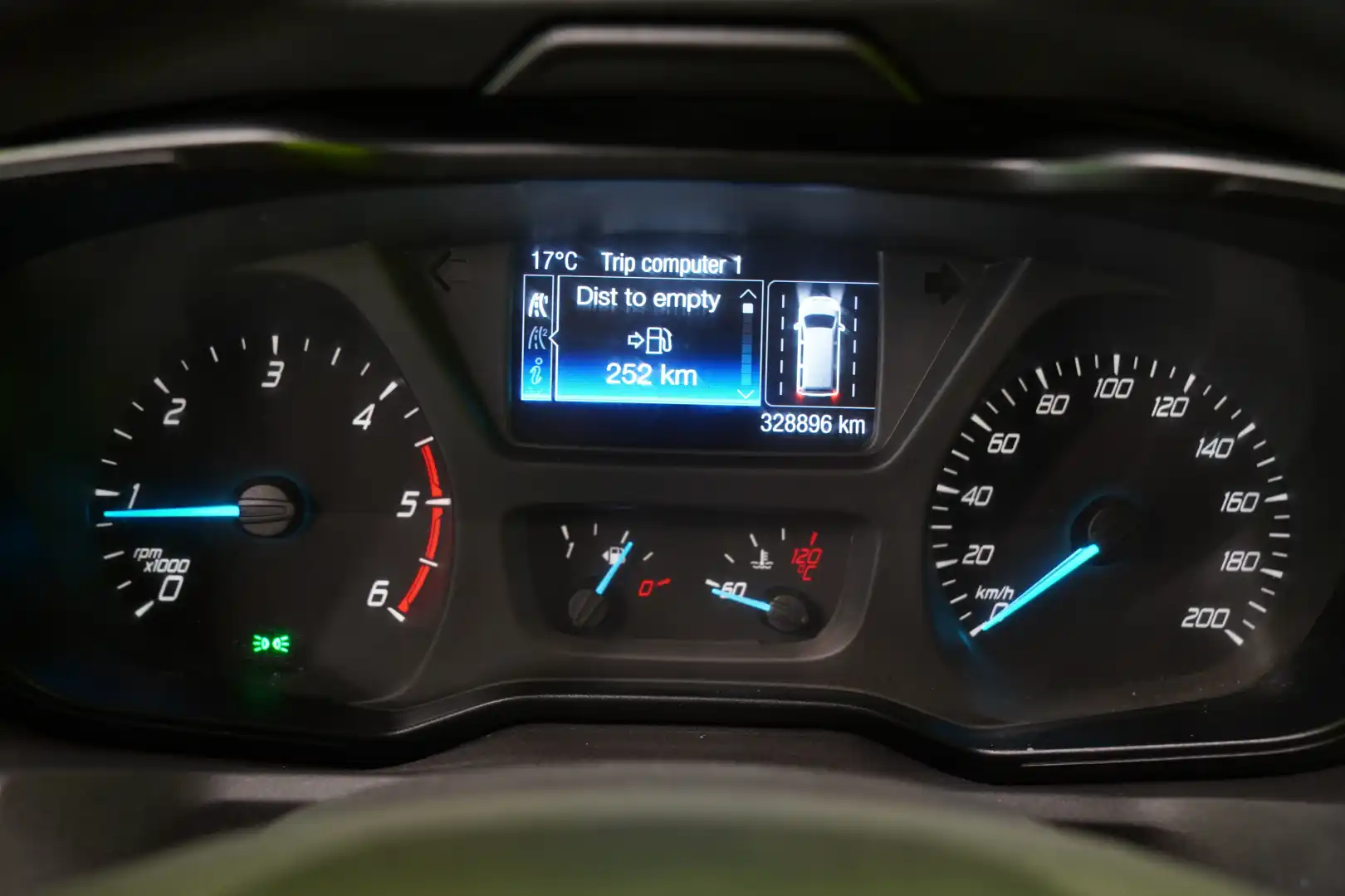 car-image