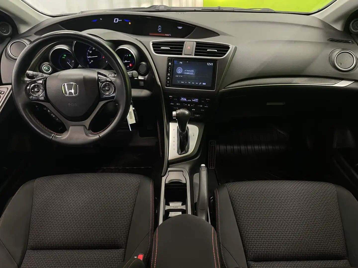 car-image