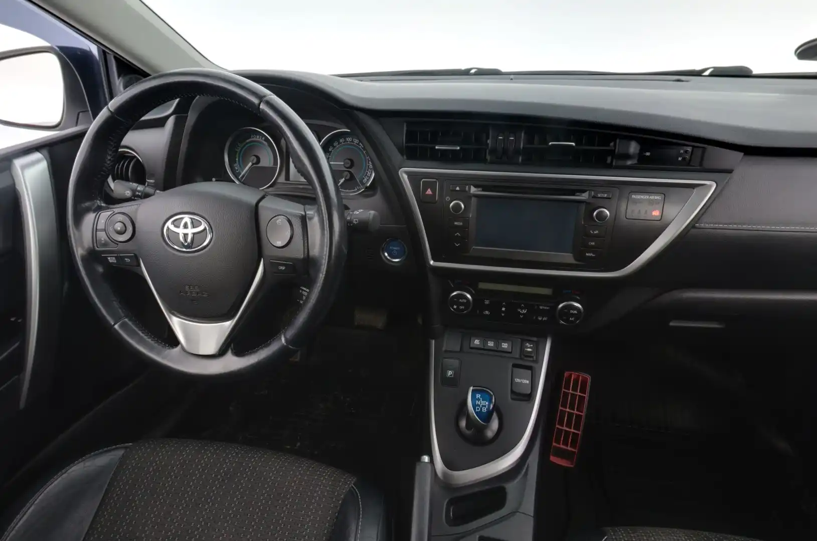 car-image