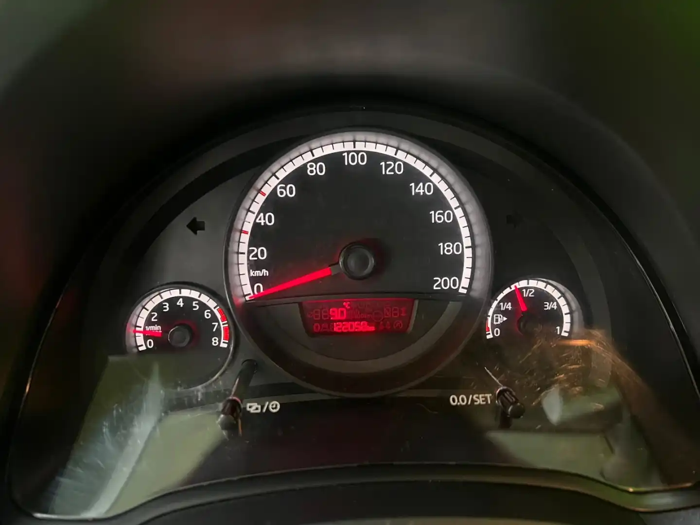 car-image