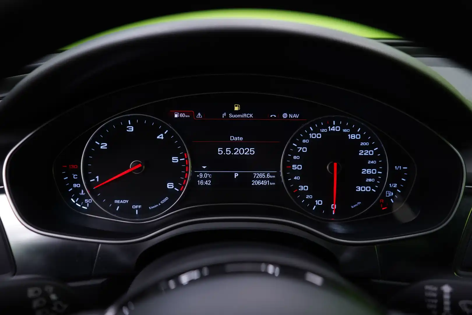 car-image