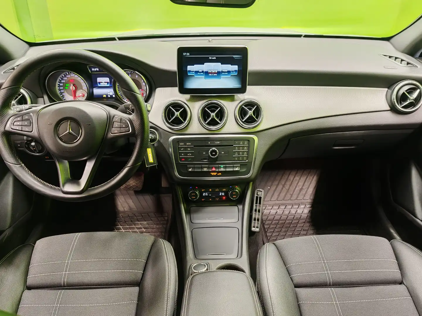 car-image
