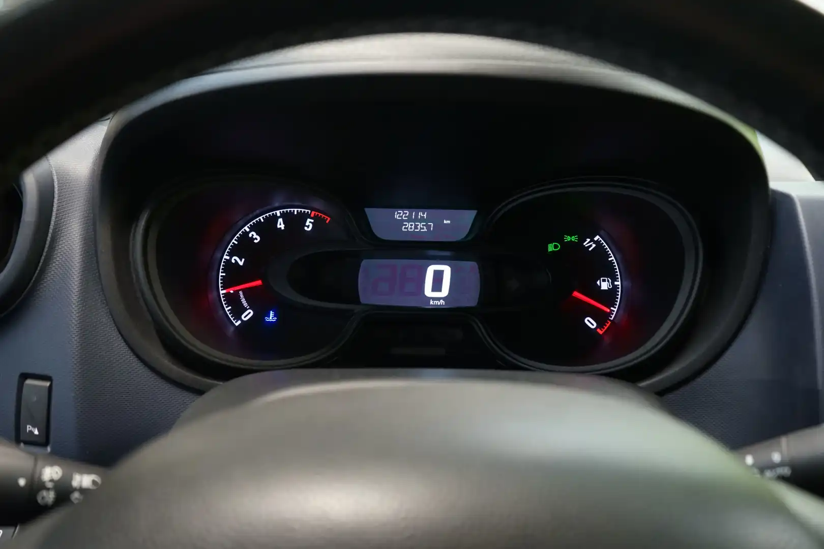 car-image