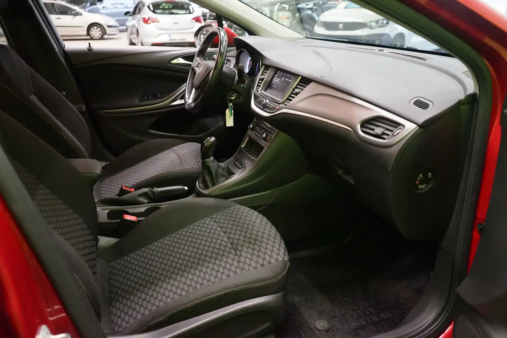 car-image