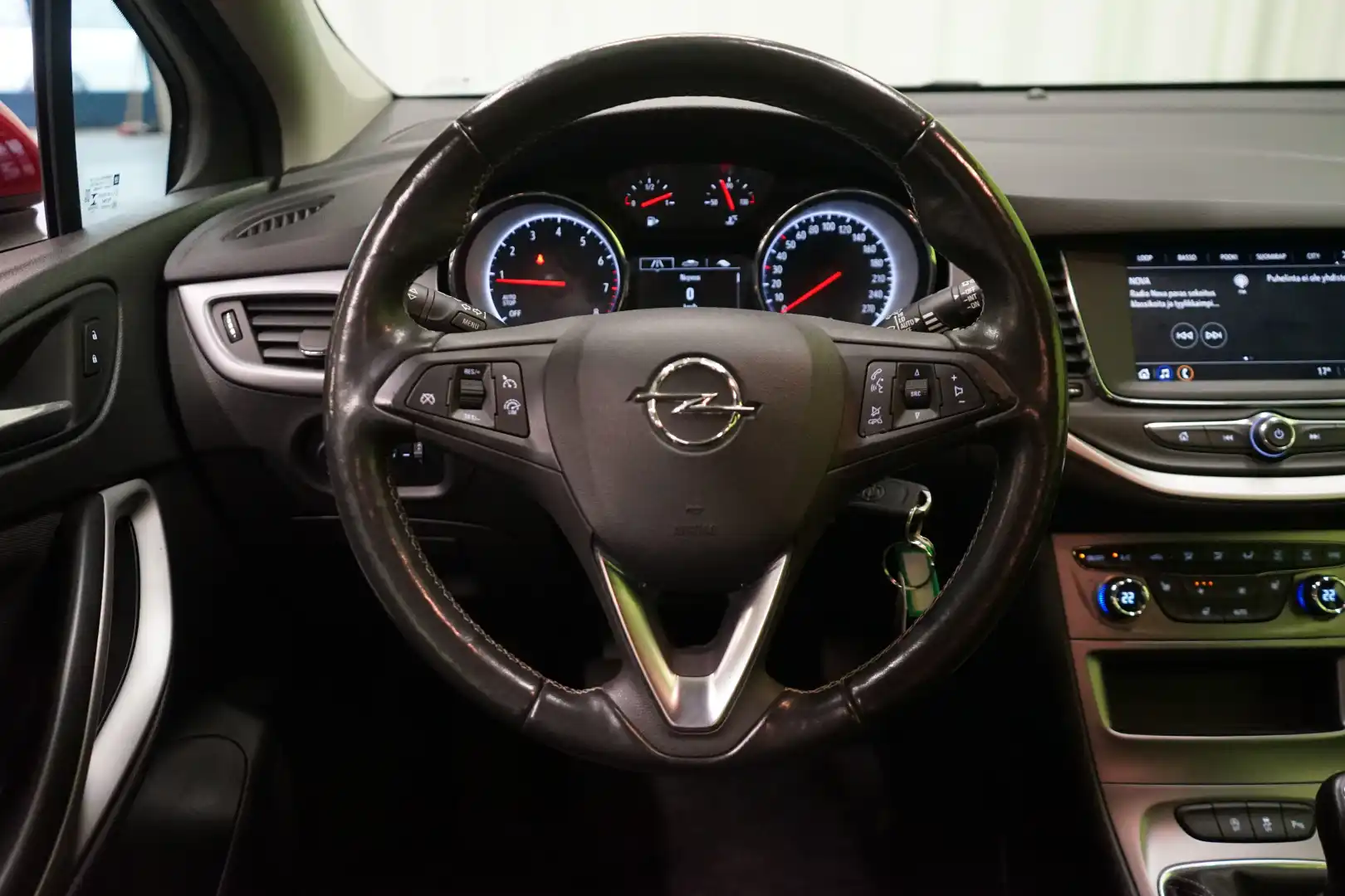 car-image