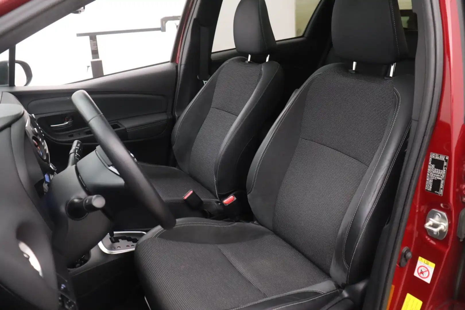 car-image
