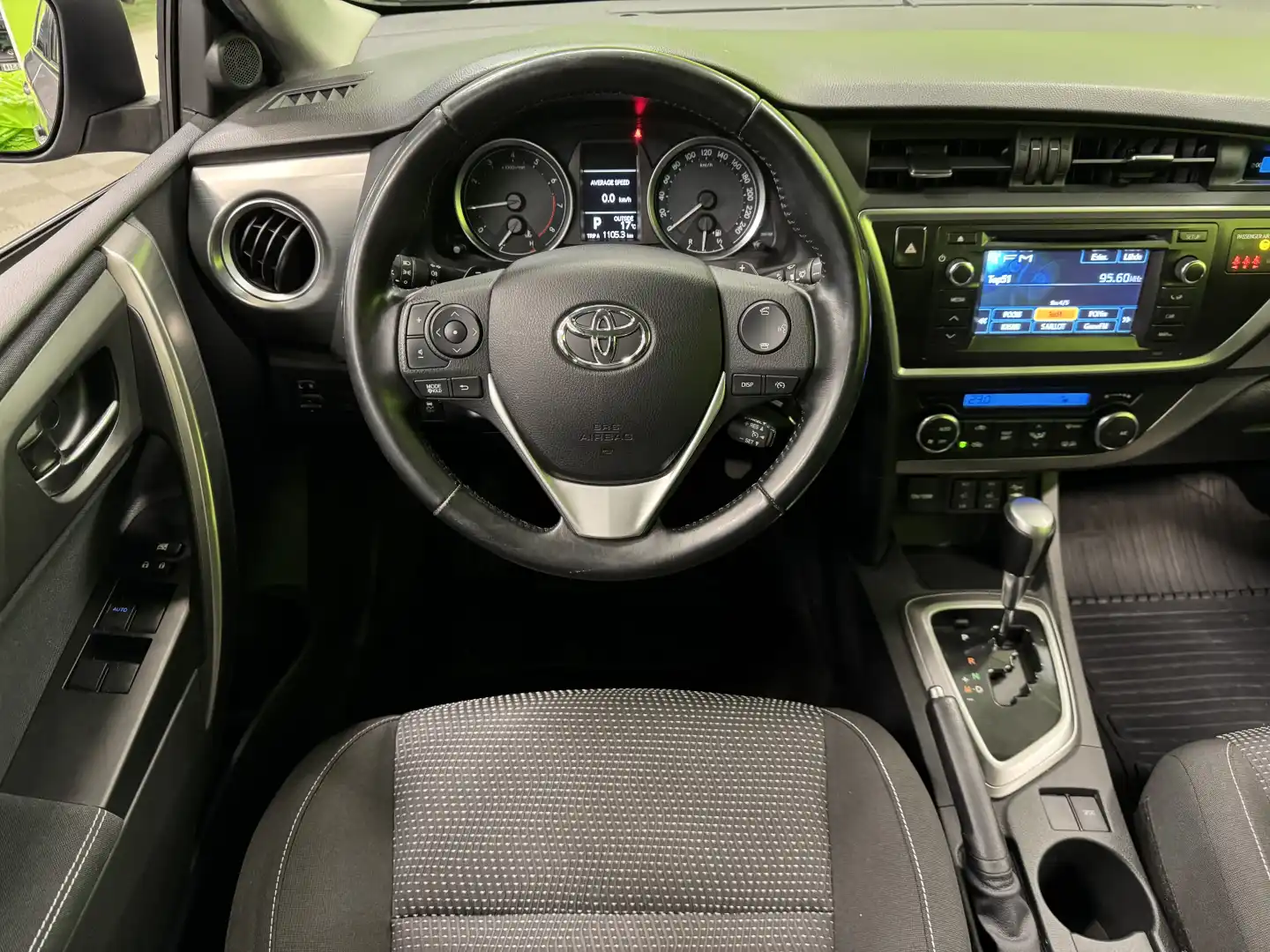 car-image