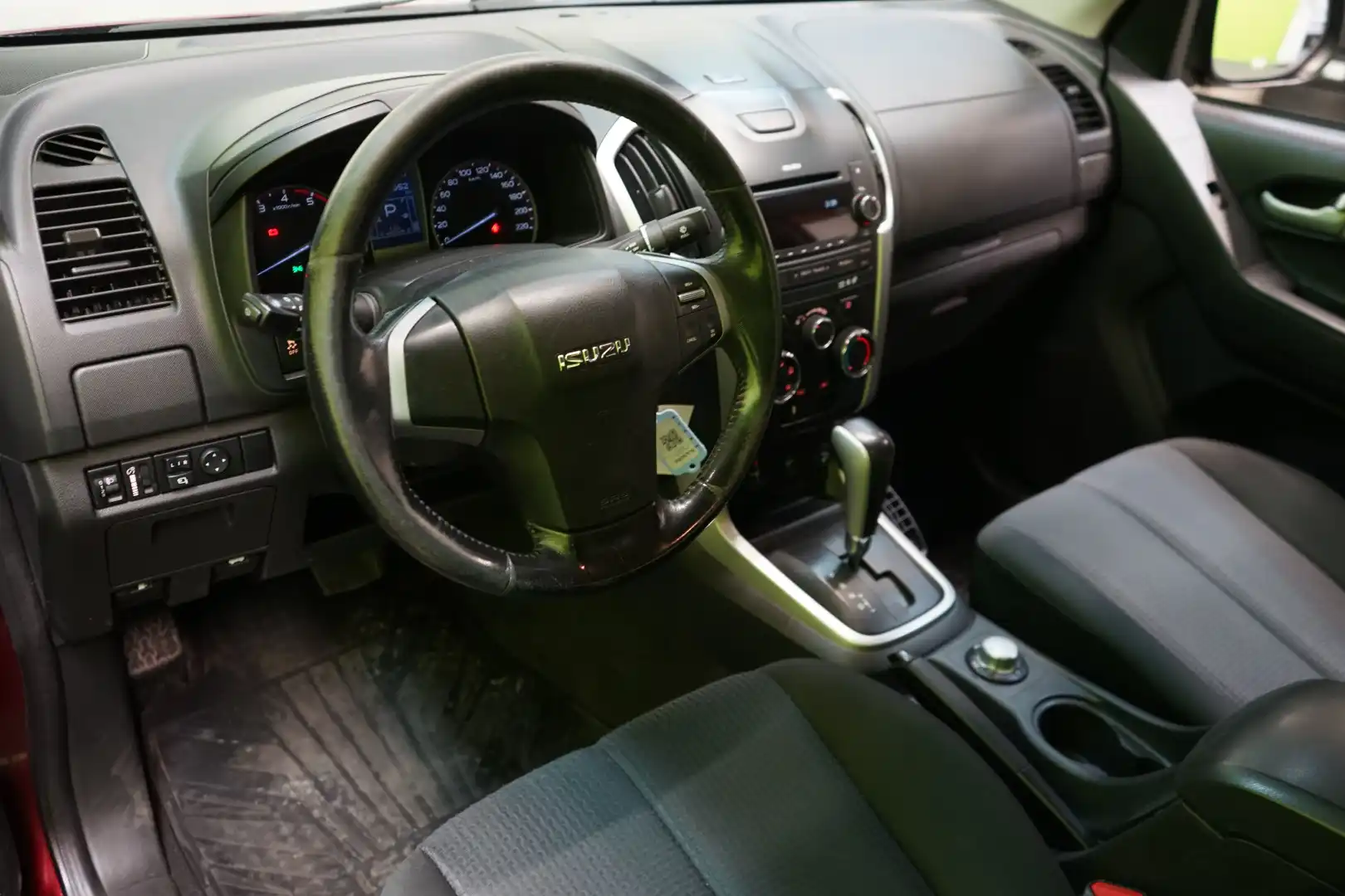 car-image