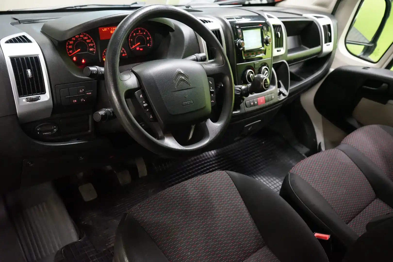 car-image