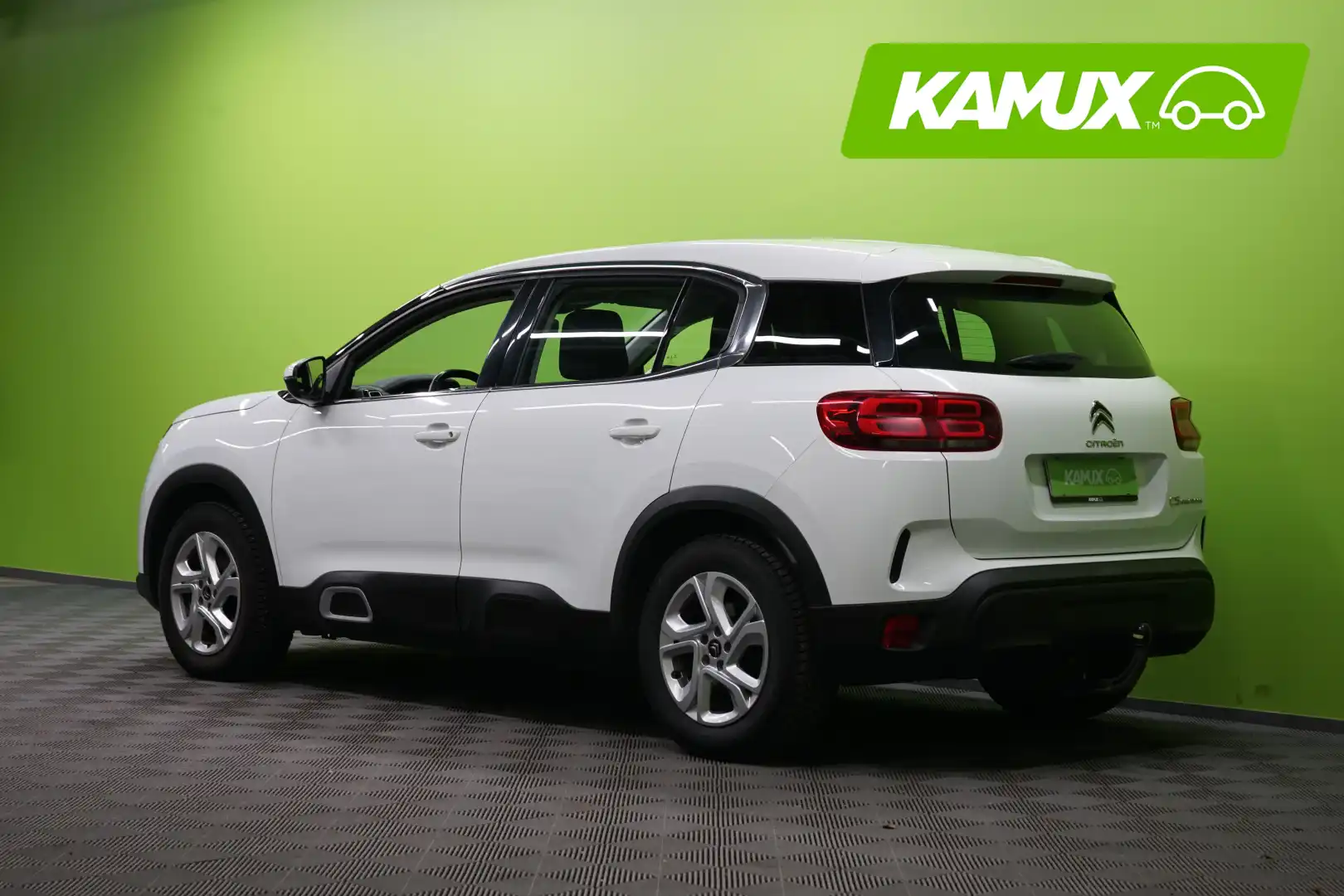car-image
