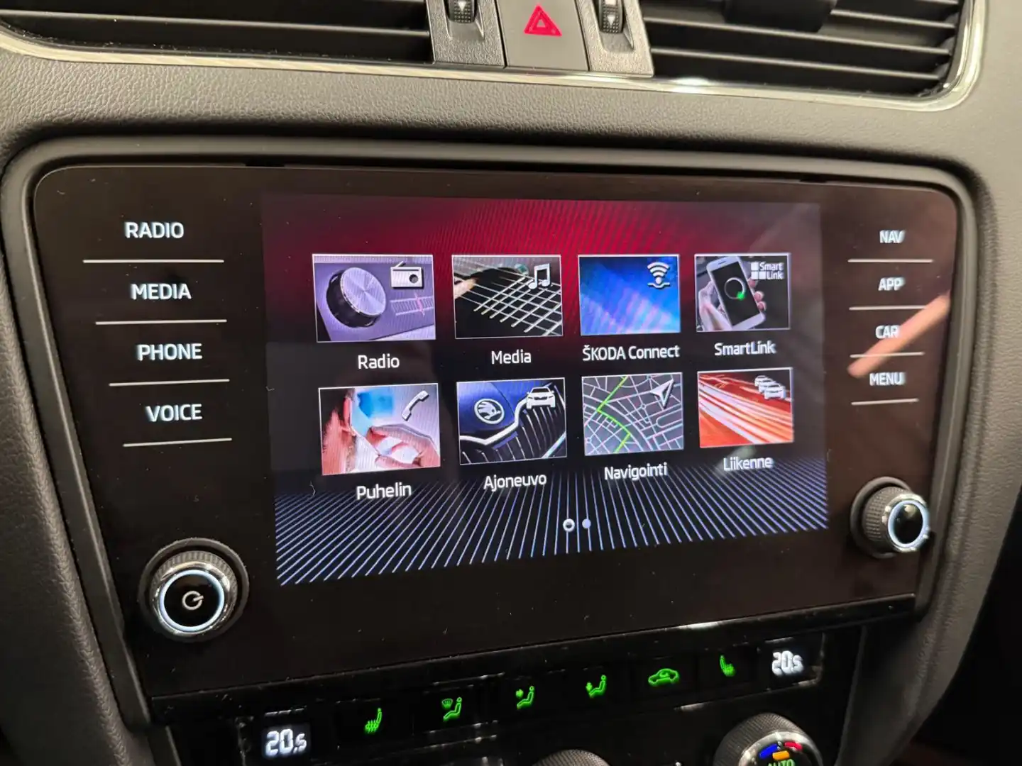 car-image
