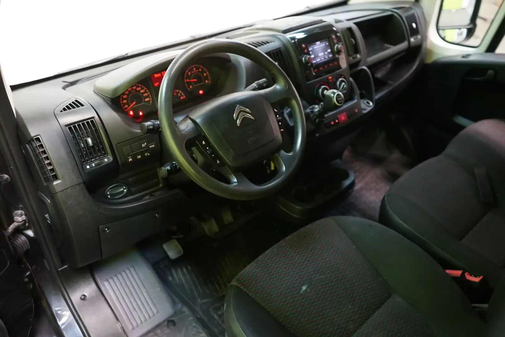 car-image