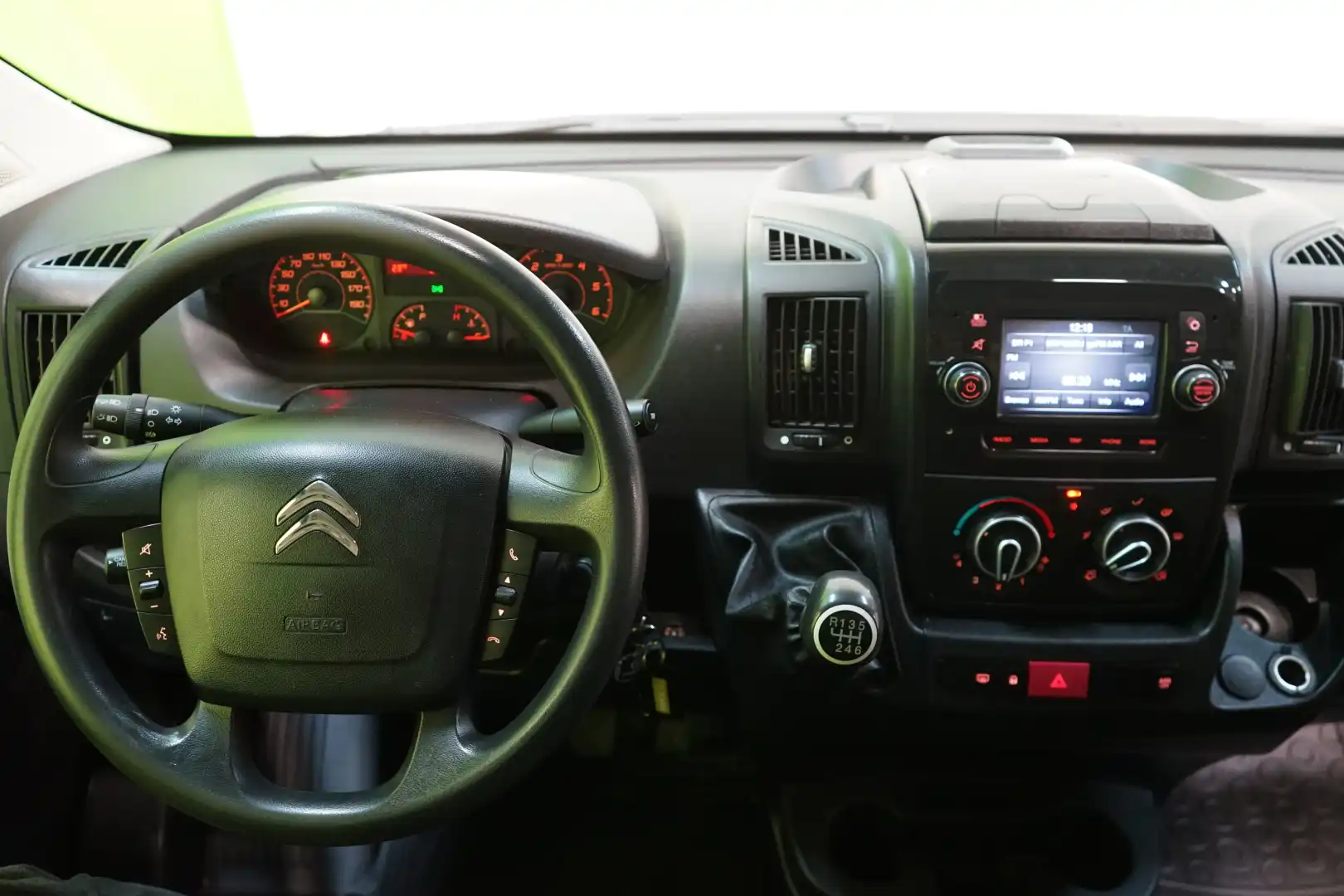 car-image