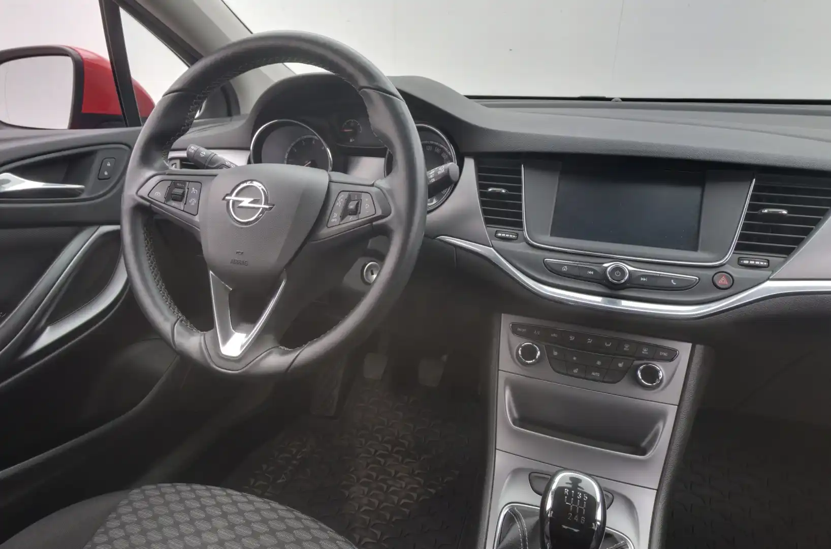 car-image