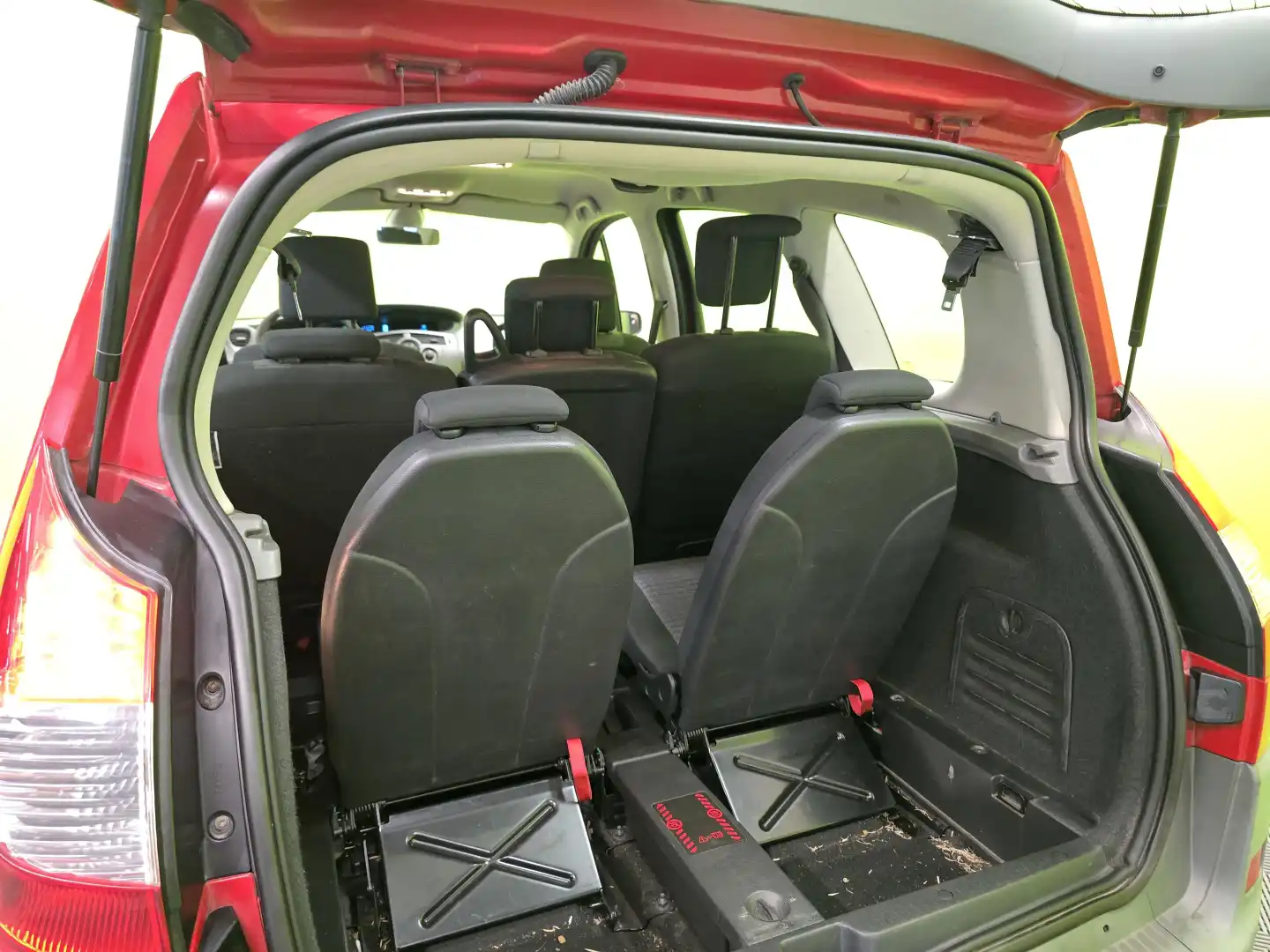 car-image