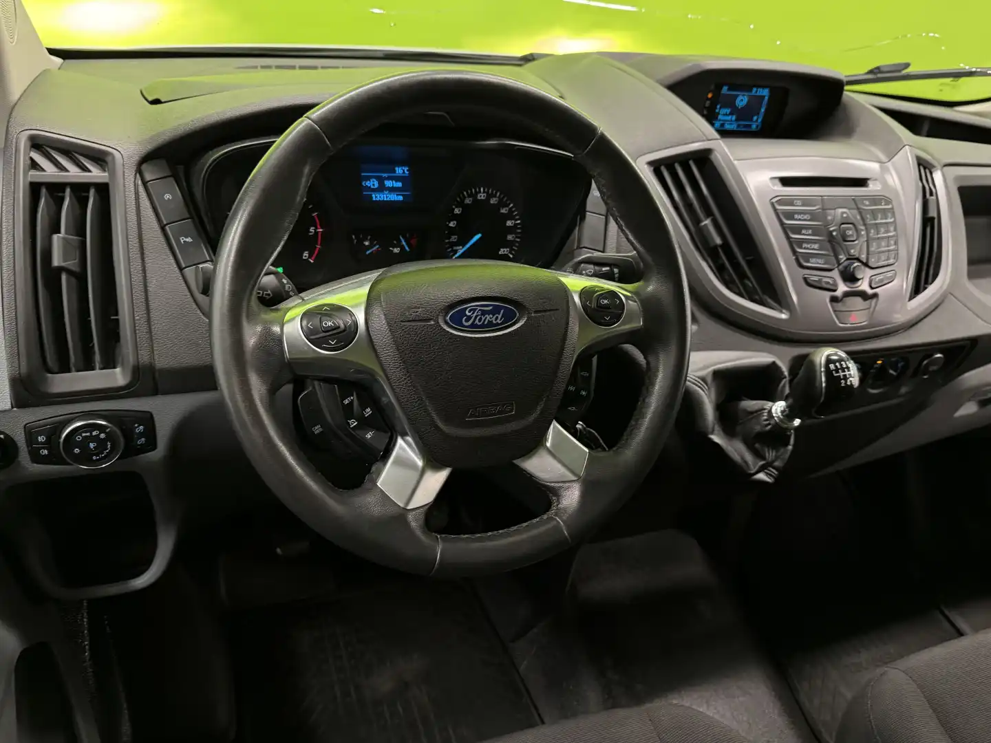car-image
