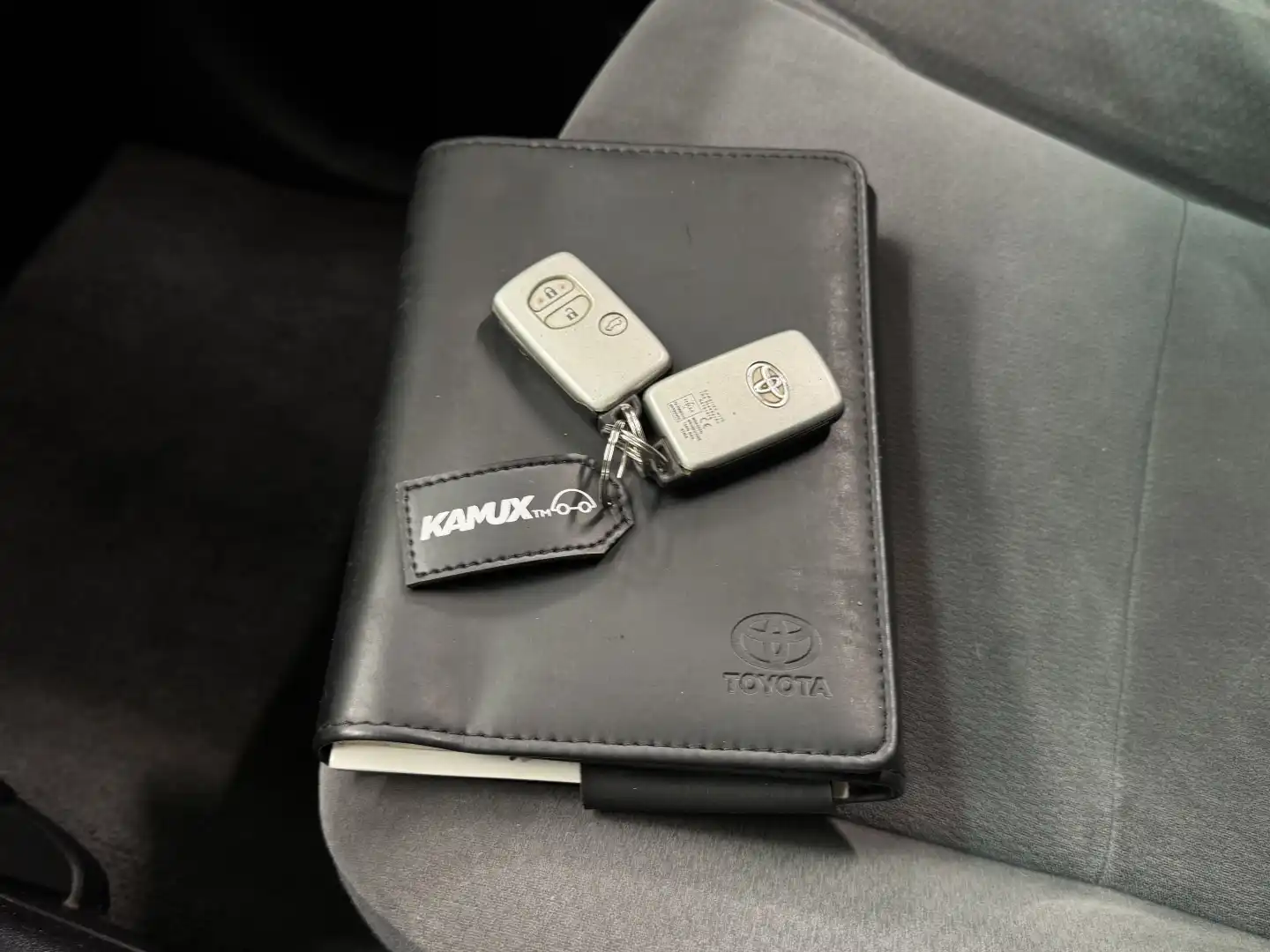 car-image