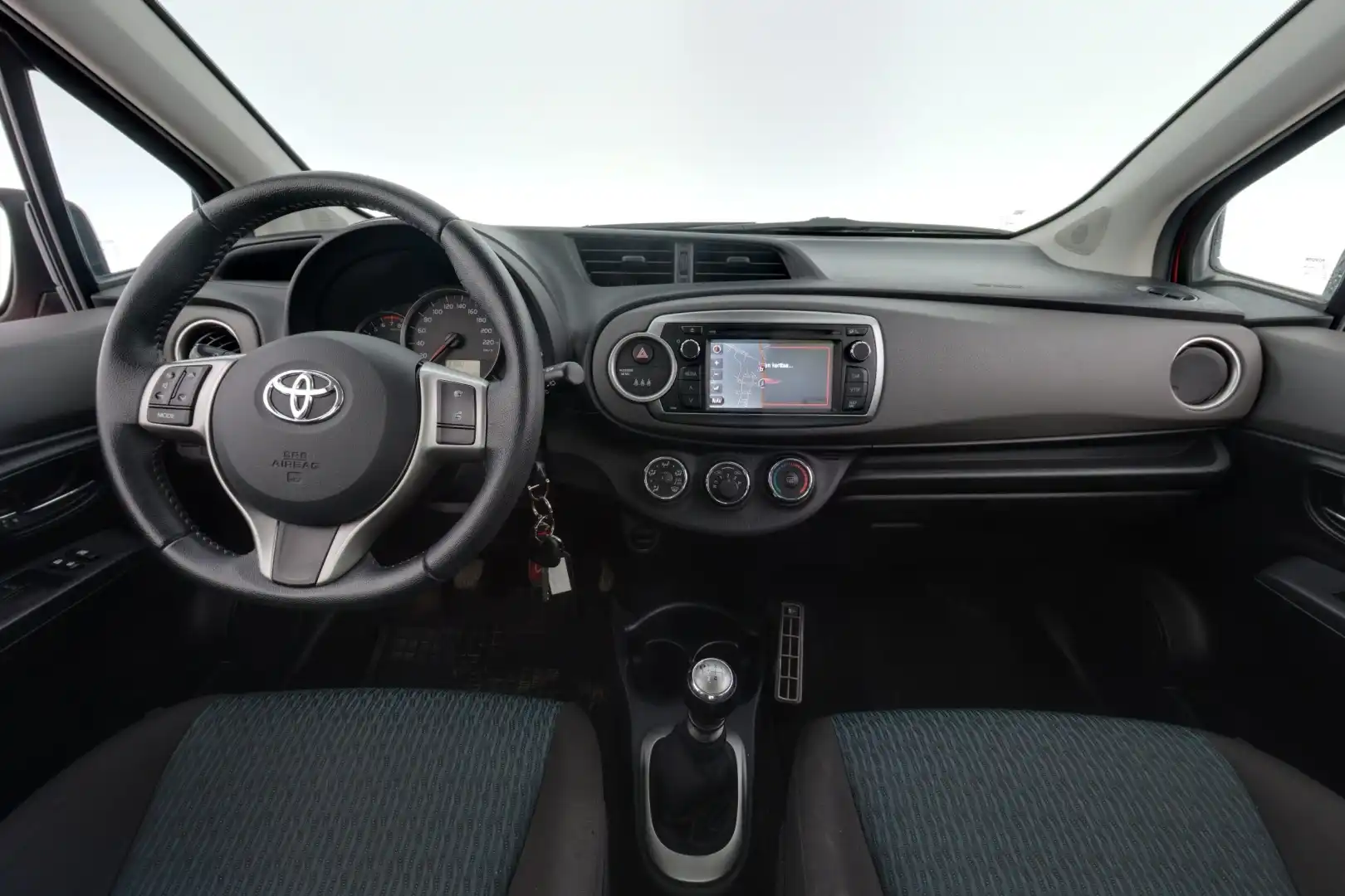 car-image
