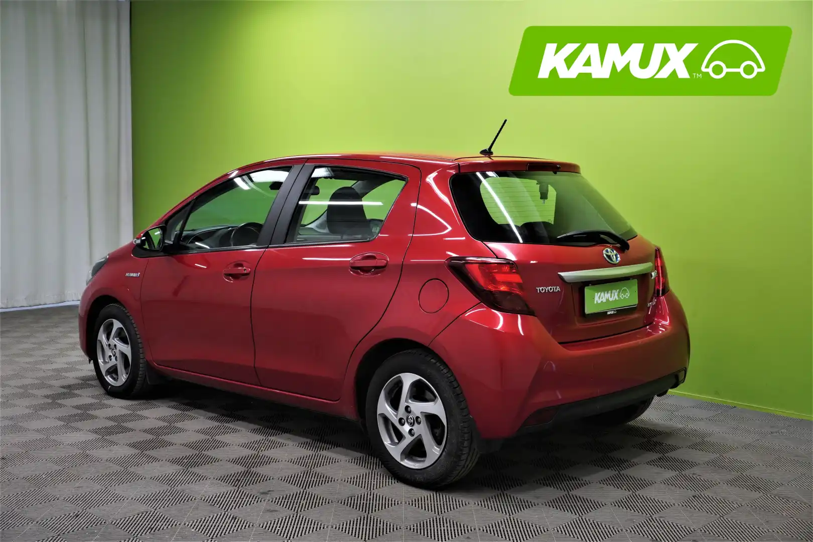 car-image