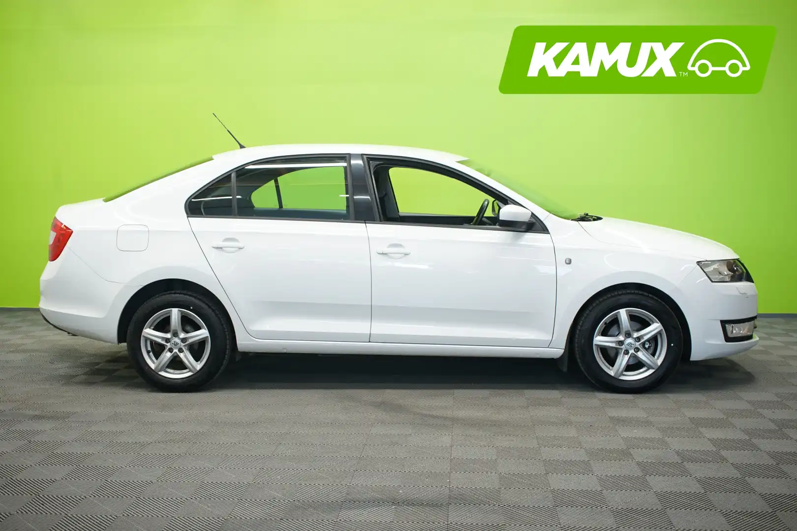 car-image