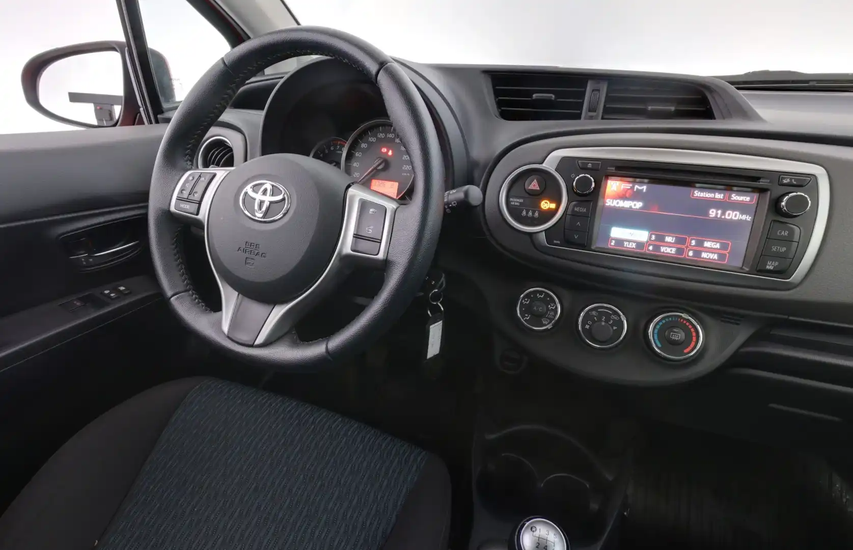 car-image