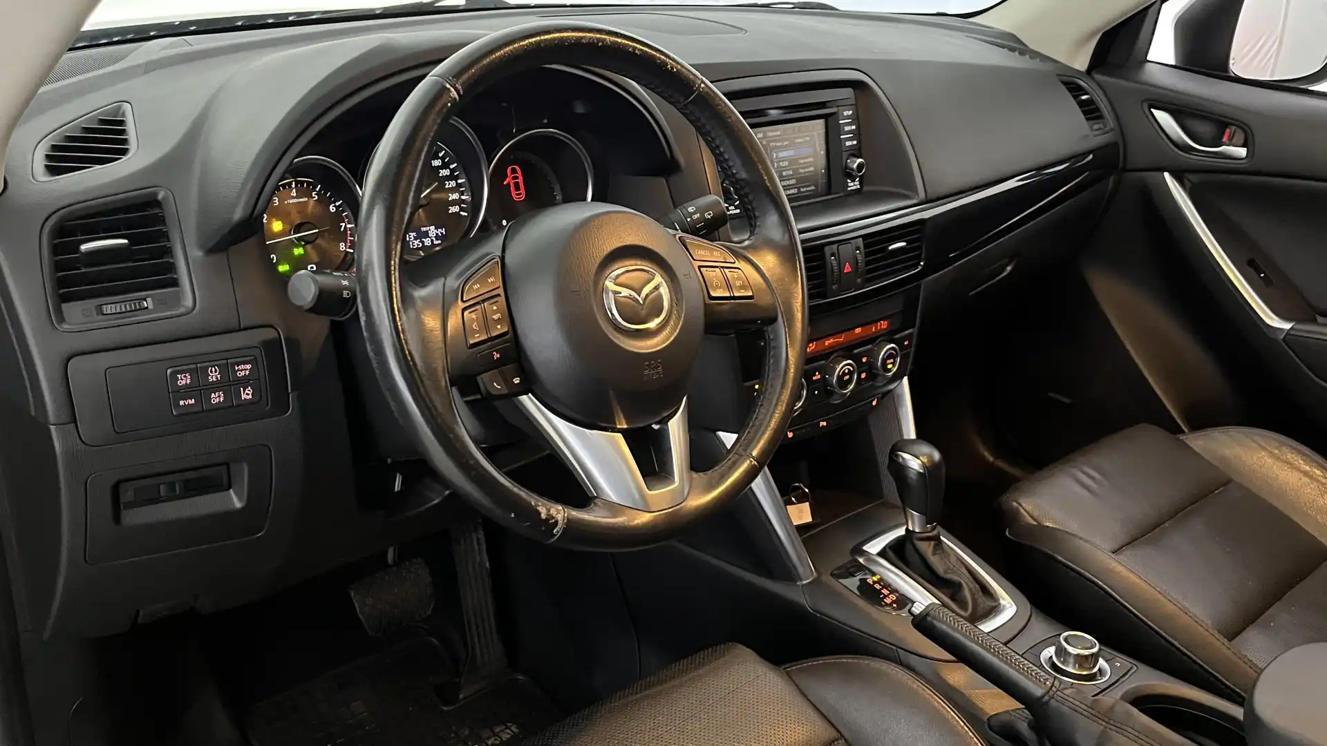 car-image