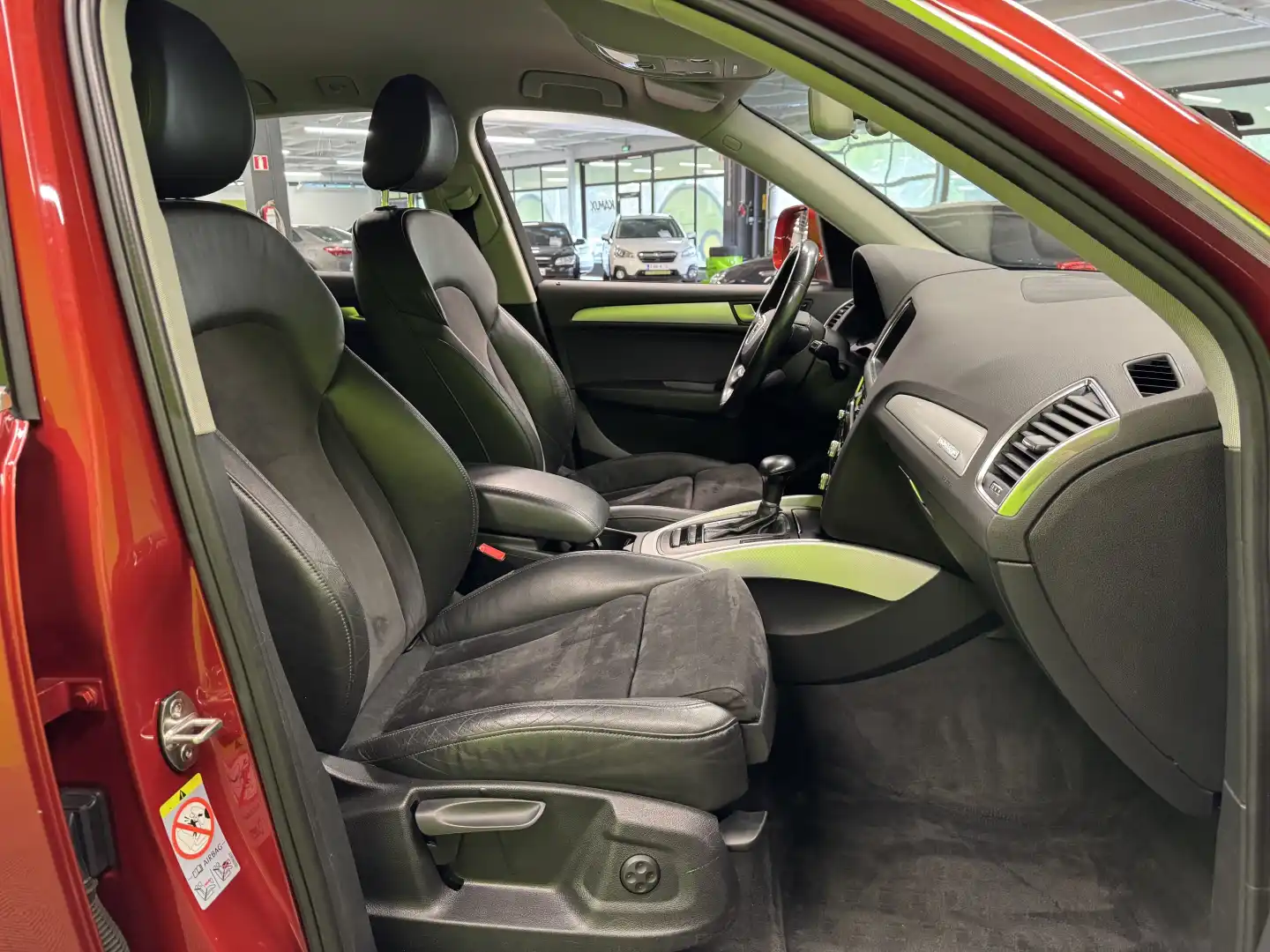 car-image
