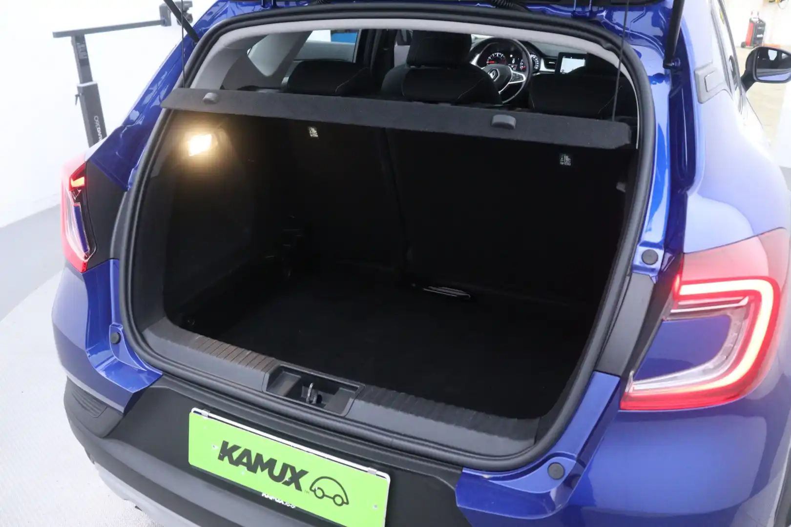 car-image