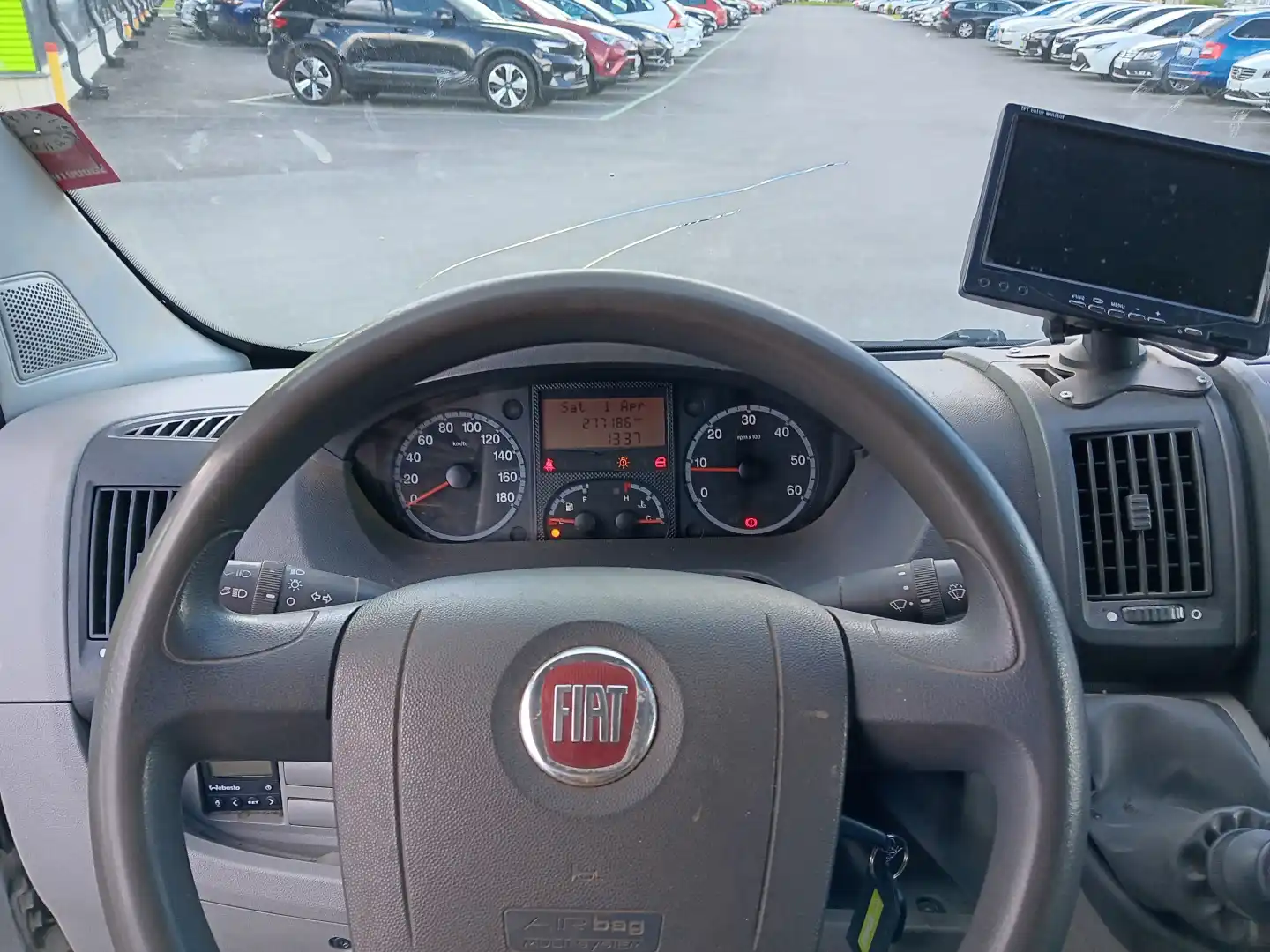 car-image